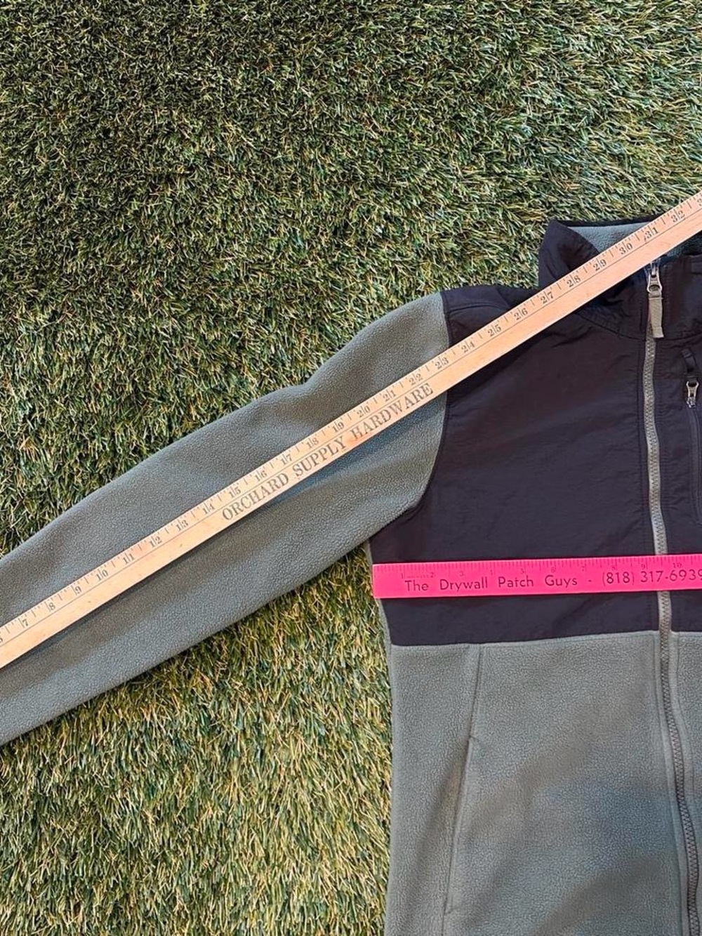 The North Face Women’s Medium Full Zip Fleece Jacket - Picture 6 of 7